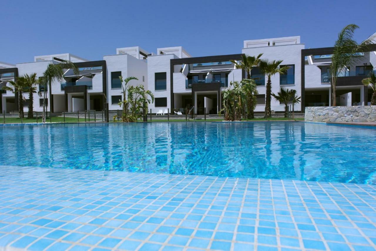 טורבייחה Oasis Beach IX מראה חיצוני תמונה